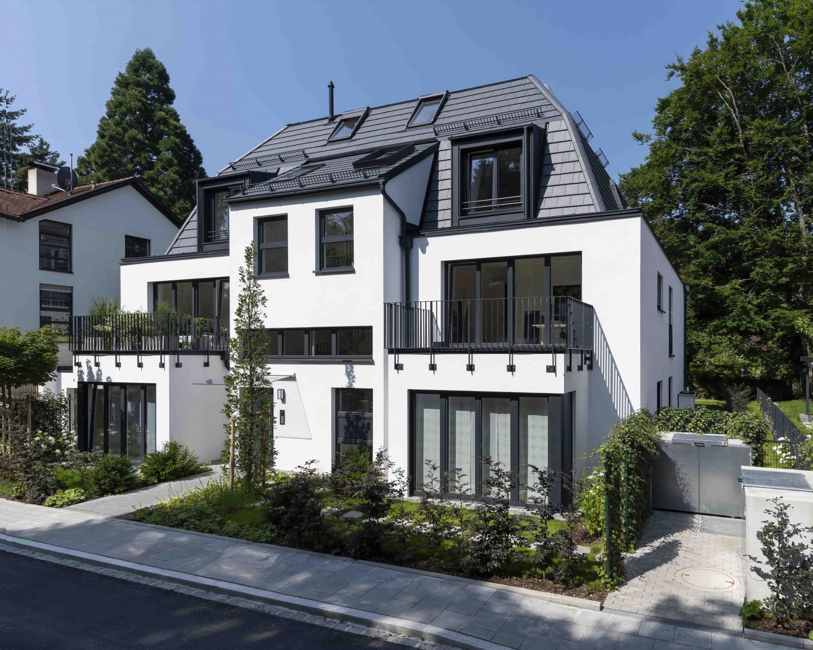 Strasslacherstrasse Mehrfamilienhaus